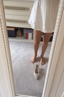 Freya Nightingale feet photo 2