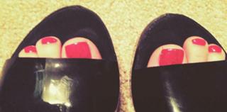 Freya Tingley feet photo 16