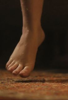 Freya Tingley feet photo 8