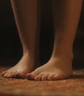 Freya Tingley feet photo 6