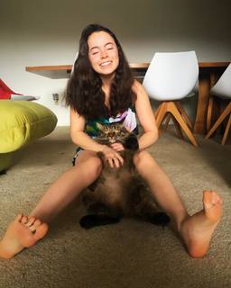 Freya Tingley feet photo 1