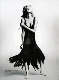 Frida Aasen feet photo thumbnail