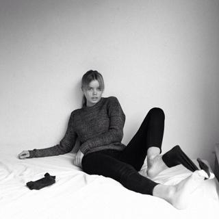 Frida Aasen feet photo thumbnail