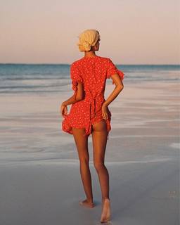 Frida Aasen feet photo thumbnail