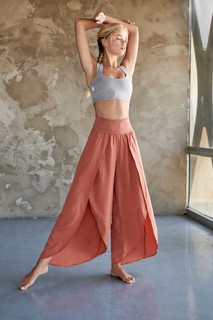 Frida Aasen feet photo thumbnail