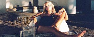 Frida Aasen feet photo thumbnail