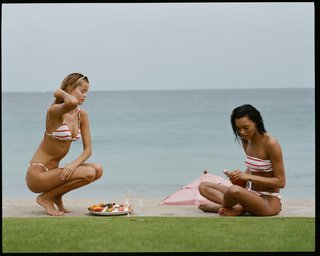 Frida Aasen feet photo thumbnail