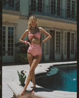 Frida Aasen feet photo thumbnail