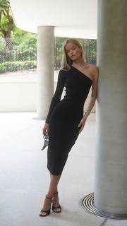 Frida Aasen feet photo thumbnail