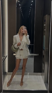 Frida Aasen feet photo thumbnail