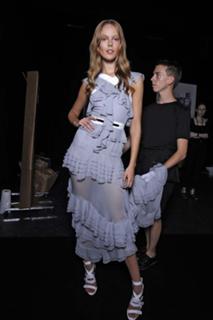 Frida Gustavsson feet photo 12