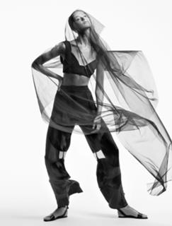 Frida Gustavsson feet photo 4