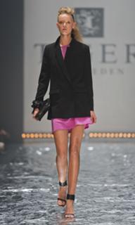 Frida Gustavsson feet photo 1