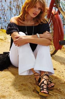 Frida Gustavsson feet photo 14