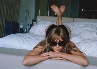 Frida Gustavsson feet photo 9
