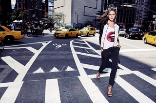 Frida Gustavsson feet photo 11
