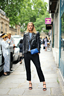 Frida Gustavsson feet photo 9