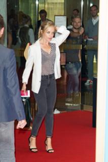 Friederike Kempter feet photo thumbnail