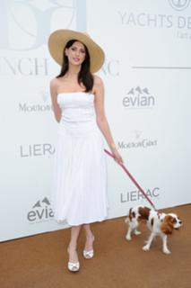 Frédérique Bel feet photo thumbnail