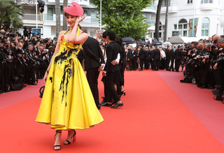 Frédérique Bel feet photo thumbnail