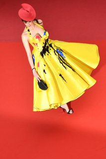 Frédérique Bel feet photo thumbnail