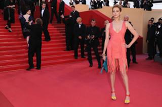 Frédérique Bel feet photo thumbnail