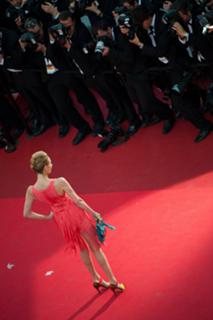 Frédérique Bel feet photo thumbnail