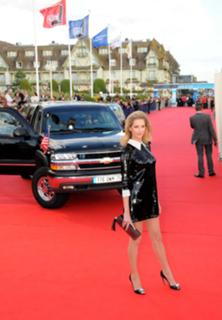 Frédérique Bel feet photo thumbnail