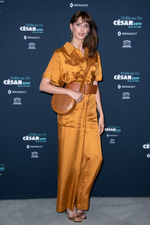 Frédérique Bel feet photo thumbnail