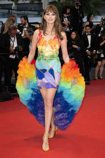 Frédérique Bel feet photo thumbnail