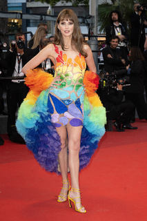 Frédérique Bel feet photo thumbnail