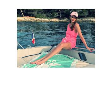 Frédérique Bel feet photo thumbnail