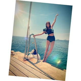 Frédérique Bel feet photo thumbnail