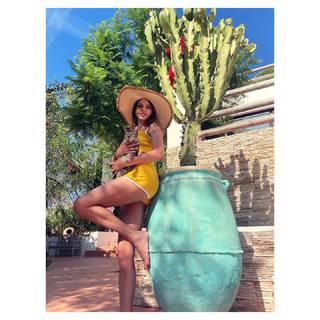 Frédérique Bel feet photo thumbnail