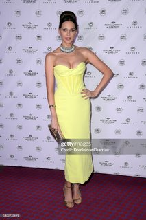 Frédérique Bel feet photo thumbnail