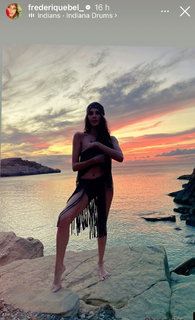 Frédérique Bel feet photo thumbnail