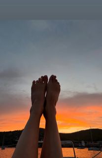 Frédérique Bel feet photo 5