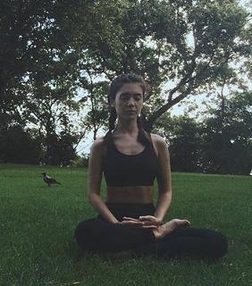 Fulya Zenginer feet photo 13
