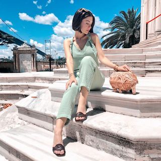 Fulya Zenginer feet photo 1