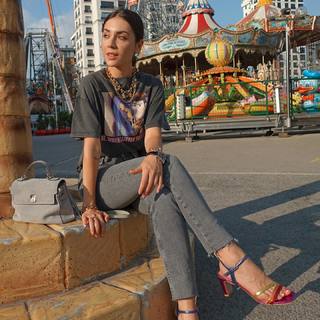 Fulya Zenginer feet photo 11