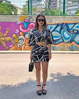 Fulya Zenginer feet photo 9