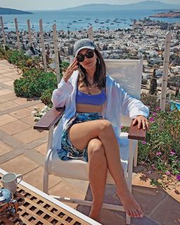 Fulya Zenginer feet photo 18