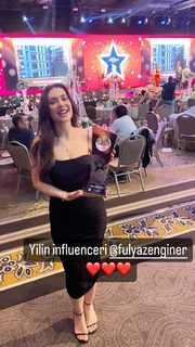 Fulya Zenginer feet photo 12