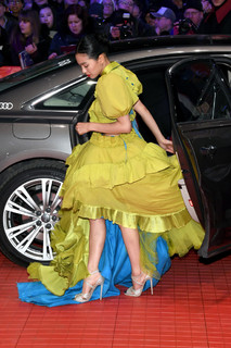 Fumi Nikaidô feet photo 20