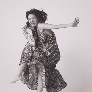 Fumi Nikaidô feet photo 17
