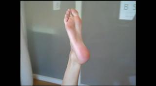 Funda Vanroy feet photo 8