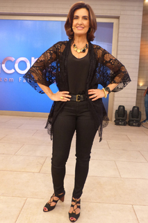 Fátima Bernardes feet photo thumbnail