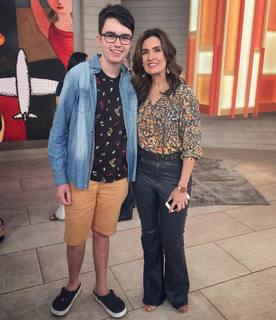 Fátima Bernardes feet photo thumbnail