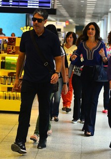 Fátima Bernardes feet photo thumbnail