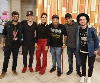 Fátima Bernardes feet photo thumbnail